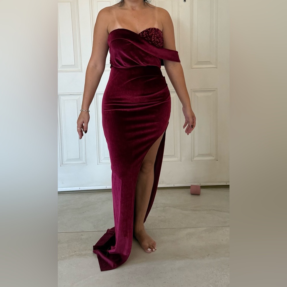 Elegant Asymmetrical Velvet Dress in Rich Burgundy